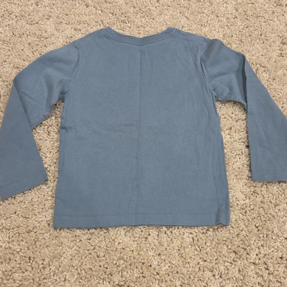 GAP Kids Blue Long Sleeve Tee Size CS 4-5
